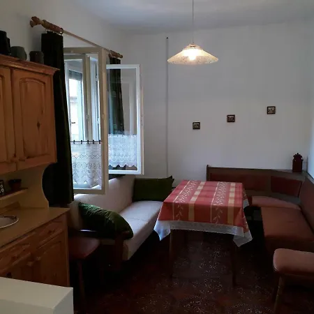 Lilla Apartman *